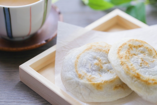 太宰府天満宮に遊びに来たら、梅ヶ枝餅は必食です。